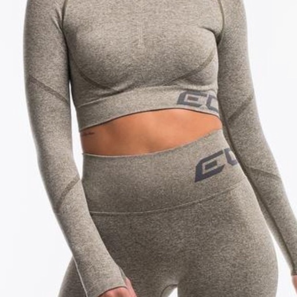 Tops - Echt Arise Crop Top